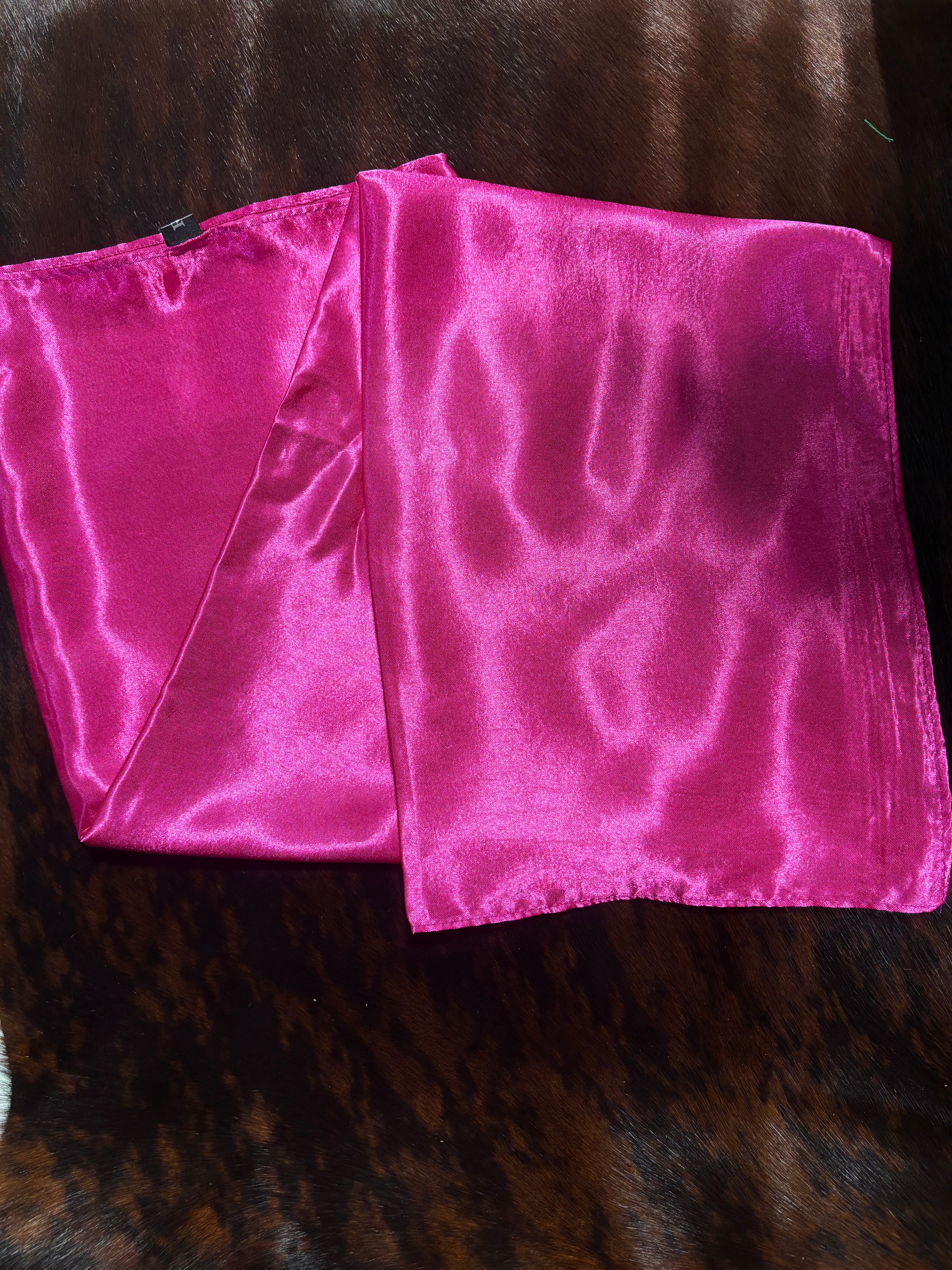 35x35 Solid Fuchsia Wild Rag